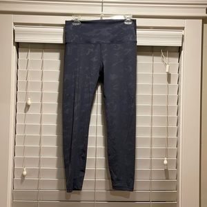 ZYIA Battleship Gray Camo Luxe 24” high rise leggings 8/10